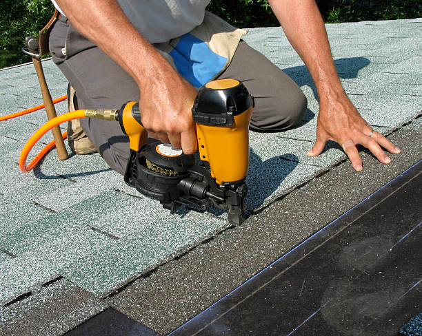 Best Residential Roofing Contractor  in Delavan, IL